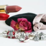 Art Deco, a style in jewelry characterized by geometric shapes and bold designs