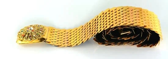 How to Make Gemstone Jewelry 1 Step-by-step guide on how to make gemstone jewelry - a beautiful craft for all jewelry enthusiasts!