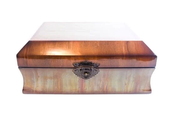 How Do You Clean Gold Jewelry 1 Step-by-step guide on how to clean gold jewelry effectively using simple household ingredients