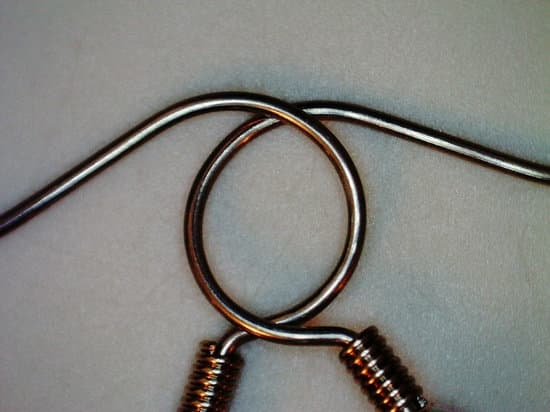 Step-by-step guide: How to make stunning jewelry out of crystals