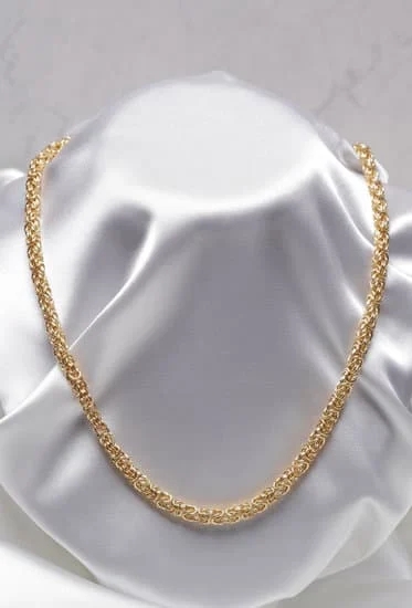 Simple Steps to Clean Crystal Jewelry: A Complete Guide for Sparkling Results