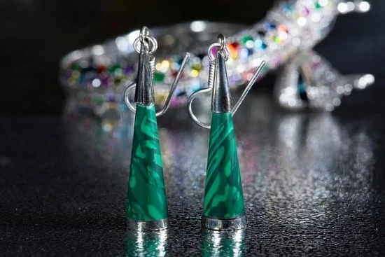 Discover effective strategies to sell my handmade jewelry online and maximize profits