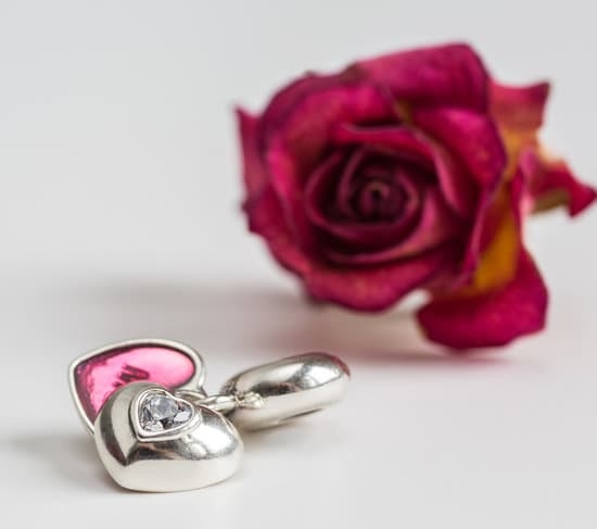 Top Online Retailers: Discover Where to Buy Diamond Jewelry Online for the Best Deals!