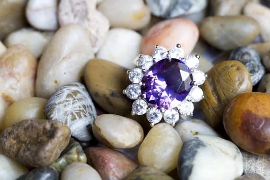 Are Jewelry Diamonds Real 7 High-quality authentic diamonds found in exquisite jewelry for enhancing your style