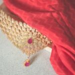 How to Take Picture of Diamond Jewelry Step-by-step guide on capturing stunning images of diamond jewelry for a picture-perfect display