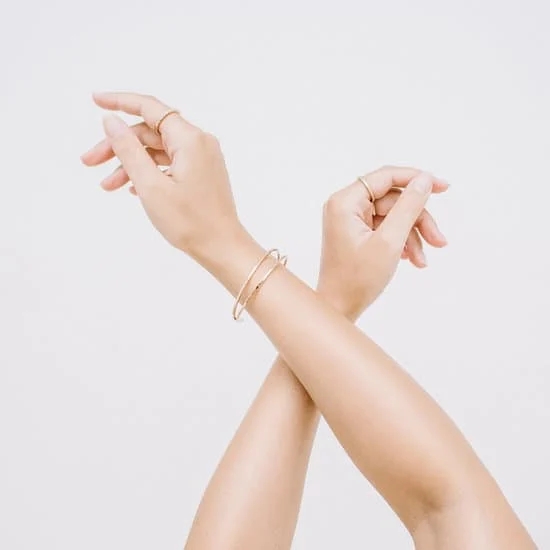 How to Wash Diamond Jewelry 1 Step-by-step guide on how to wash diamond jewelry for your ultimate sparkle