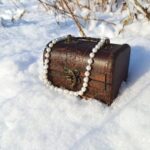 Who Buys Diamond and Gold Jewelry Sophisticated buyers seeking exquisite diamond and gold jewelry for special occasions