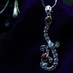 Online diamond jewelry marketplaces offer convenience and a wide customer base for selling your diamond jewelry