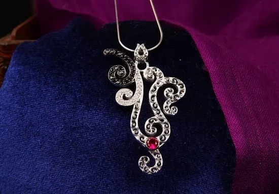 How to Clean Sterling Silver Diamond Jewelry 1 Step-by-step guide on how to effectively clean and maintain your sterling silver diamond jewelry