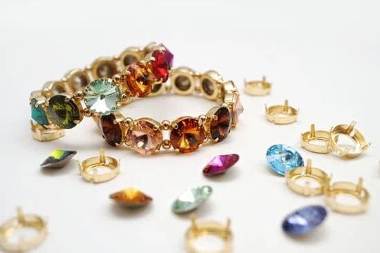 How to Make Fashion Jewelry Accessories 1 Step-by-step guide on crafting fashion jewelry accessories – learn how to make your own!