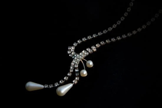 A Fashion Jewelry and Accessories Wholesale 1 Stylish and Affordable Fashion Jewelry and Accessories Wholesale - Shop Now!