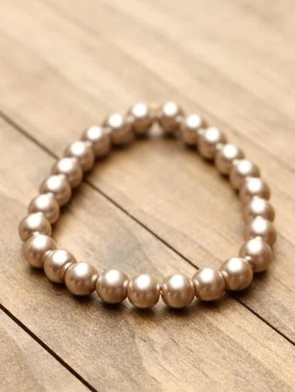 Does Fashion Jewelry Sell Better on a Bust 1 Determining the Boost: Is there a better market for selling fashion jewelry on a bust?