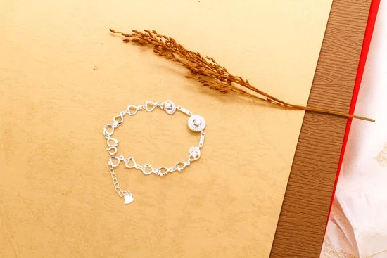 Find out if Diamond Direct buys jewelry & get cash offer today!