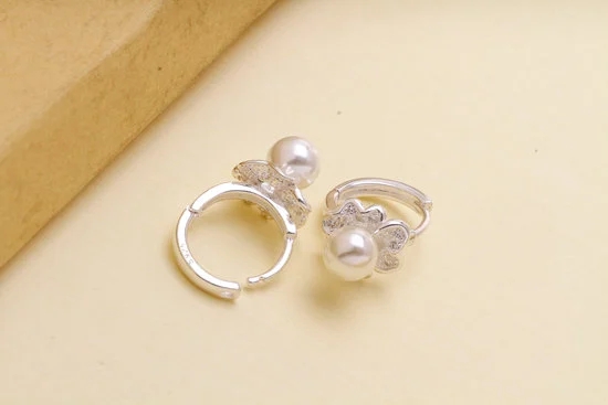 How to Sell My Diamond Jewelry 1 Selling your diamond jewelry made easy with these step-by-step instructions - sell your diamond jewelry successfully!