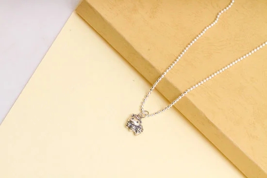 How to Clean Diamond Jewelry With Vinegar 1 Step-by-step guide on how to effectively clean diamond jewelry using vinegar at home