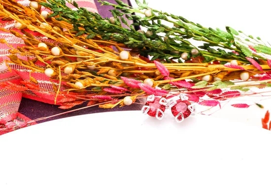 How to Store My Fashion Jewelry 1 Simple tips on the best ways to store and organize your fashion jewelry at home