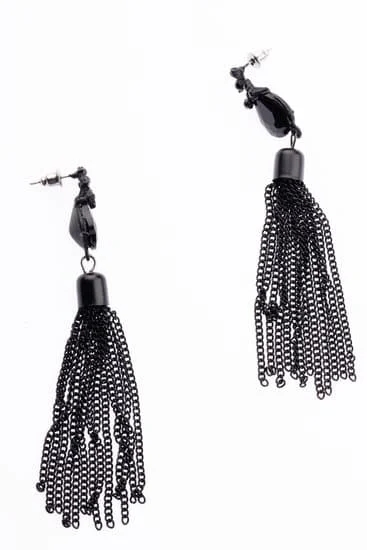 Can You Ise Blue Diamond in Jewelry 1 Exquisite blue diamond - a timeless and stunning choice for elegant jewelry designs