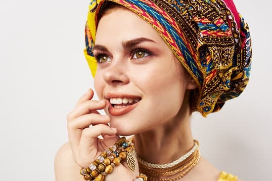 Recommended jewelry cleaner for diamonds: choose a mild and non-abrasive solution