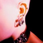 How Do Professional Jewelry Cleaners Clean Diamonds How do professional jewelry cleaners effectively clean diamonds to maintain their sparkle?