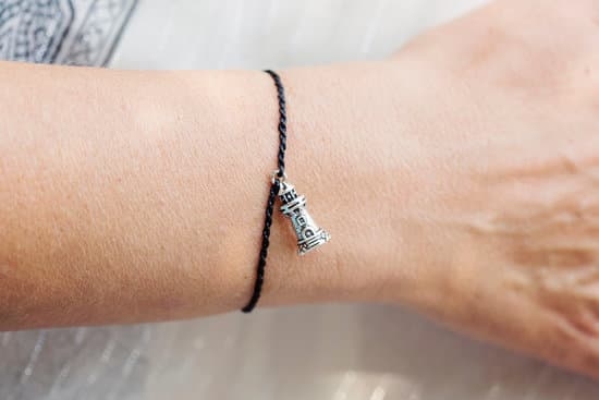 Where to Buy Modern Diamond Jewelry 1 Discover the best locations to purchase exquisite modern diamond jewelry for a touch of timeless elegance