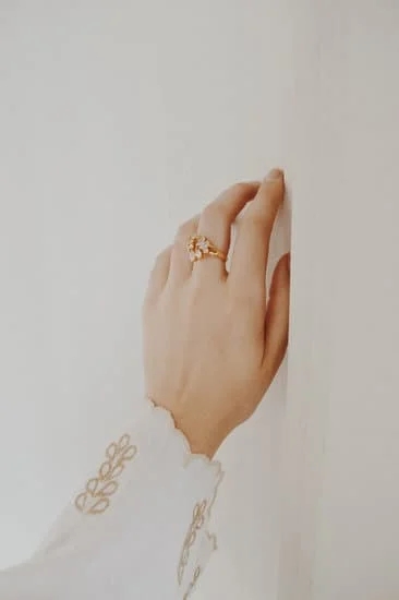 How to Sell Diamond Jewelry Uk 1 Selling Diamond Jewelry UK: Guided steps on how to effectively sell your precious diamonds