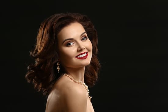 What Is Your Diamond Jewelry Worth 1 Diamond jewelry appraisal - Find out the worth of your precious gemstone accessories here!