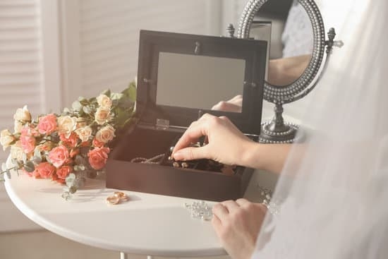 Authentic Swarovski jewelry featuring genuine diamond accents for a touch of elegance and luxury