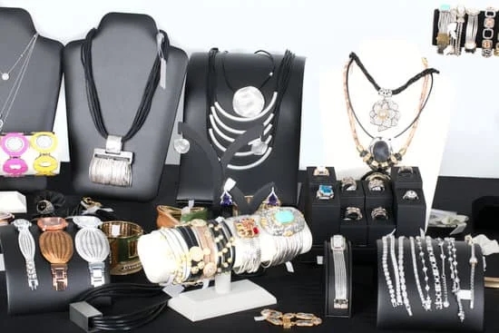 Must Have Fine Jewelry Pieces 9 Must have fine jewelry pieces: elegant diamond earrings, exquisite gold necklace, and timeless pearl bracelet