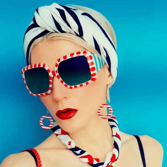 Why Is Gold Used in Jewelry 1 WHY IS GOLD USED IN JEWELRY: A durable, lustrous metal symbolizing luxury and timeless beauty