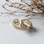 How to Turn Gold Jewelry Into Silver at Home Step-by-step guide on how to turn gold jewelry into silver at home using chemical solution