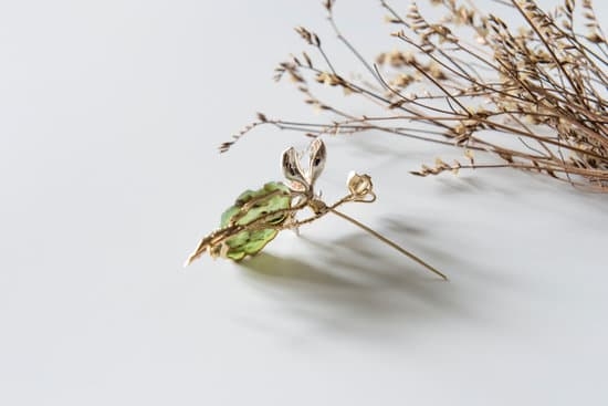 Authentic Sarah Cov jewelry, crafted from genuine gold