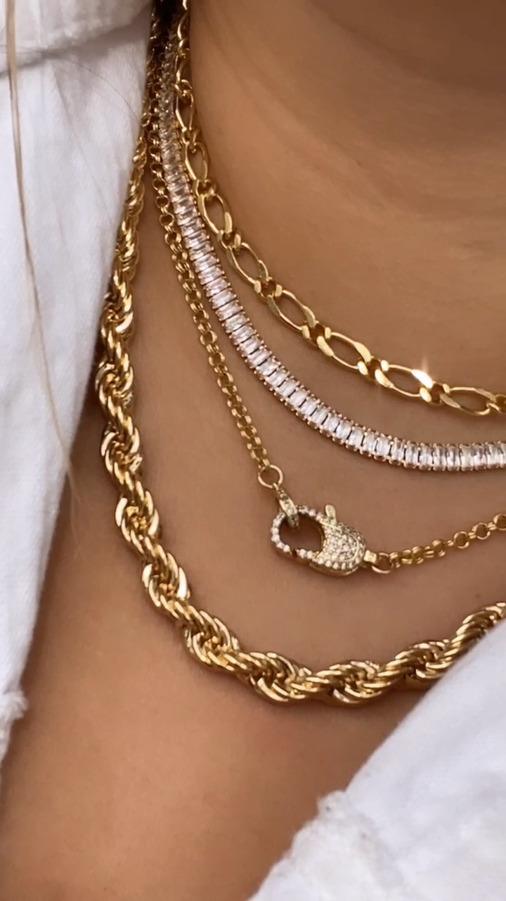 How to Keep Gold Jewelry From Tarnishing 1 Prevent tarnishing with proper storage and cleaning: How to Keep Gold Jewelry from Tarnishing