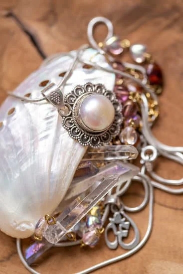 Exquisite must-have fine jewelry for every occasion - a timeless investment in elegance