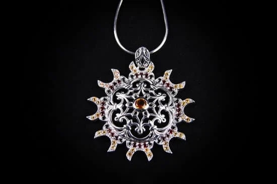 What Percentage Should You Get When Selling Fine Jewelry 1 Recommended percentage for selling fine jewelry: What percentage should you get when selling fine jewelry