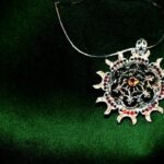 What Colors Go With Gold Jewelry Styling tips: What colors go with gold jewelry - neutral tones, blue, and emerald green