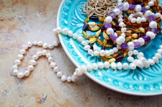 Do you Need Something to Work in Fine Jewelry: Choosing the Right Tools