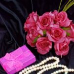 Step-by-step guide on how to clean tarnish off gold jewelry using natural solutions