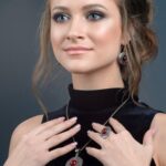 How to Sell Fine Jewelry Consignment Step-by-step guide on how to sell fine jewelry on consignment