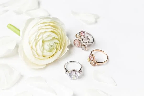 Exquisite Handmade Jewelry: Intricate Gold and Silver Designs