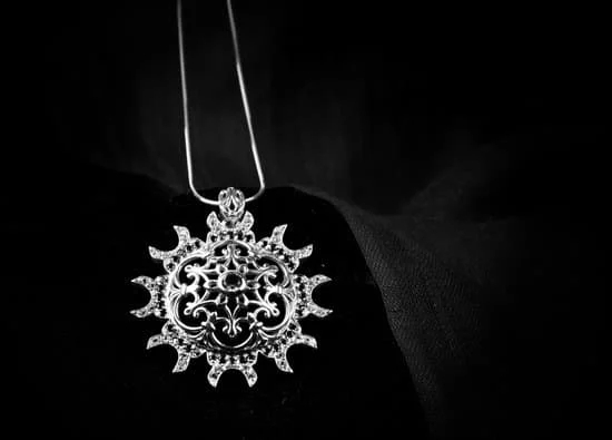 Exquisite handmade jewelry from Jerusalem, featuring unique Middle Eastern designs and craftmanship