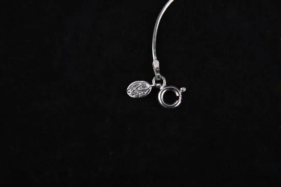 Cad vs Handmade Jewelry 5 Comparison of CAD vs. Handmade Jewelry: Quality, Design, and Craftsmanship