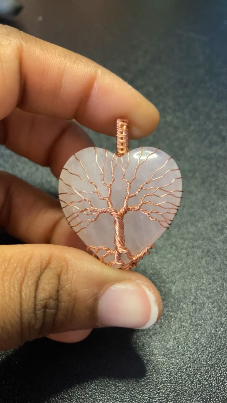 Where to sell handmade jewelry in Toronto: Local markets and artisan fairs