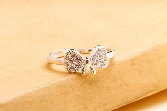 How to Clean Handmade Jewelry 1 Step-by-step guide on how to clean handmade jewelry for lasting beauty