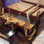 How to Sell Handmade Jewelry in Stores Step-by-step guide on how to sell handmade jewelry in stores: Best practices and tips