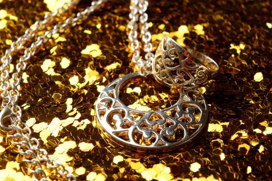 Tips for success: How do you sell handmade jewelry online – a beginner's guide