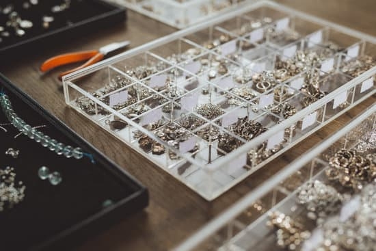 How to Make Handmade Jewelry Designs 5 How to make handmade jewelry designs: step-by-step instructions for beautiful creations