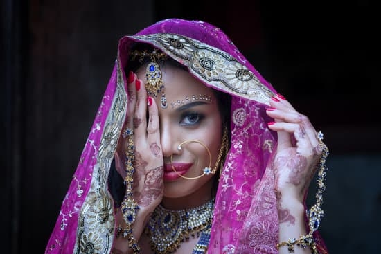 What Is the Most Popular Handmade Jewelry 1 Exquisite and sought-after handmade jewelry, including bracelets, earrings, and necklaces, are currently trending