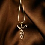 History of Coral Jewelry Discover the rich history of coral jewelry, from ancient craftsmanship to modern designs. HISTORY OF CORAL JEWELRY