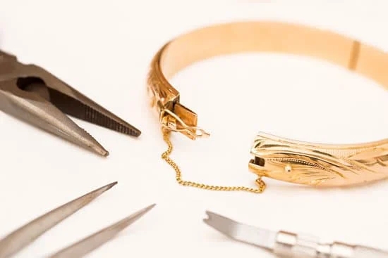 How to Bead Embroidery Jewelry 1 step-by-step guide for beginners