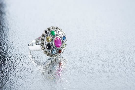 How to Make Perler Bead Jewelry 1 How to Make Perler Bead Jewelry - DIY Crafting Tutorial for Beginners